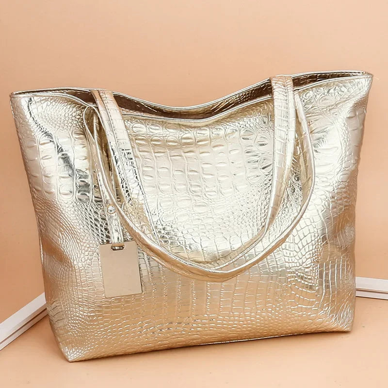 Sac à main métallisé grand et élégant effet croco