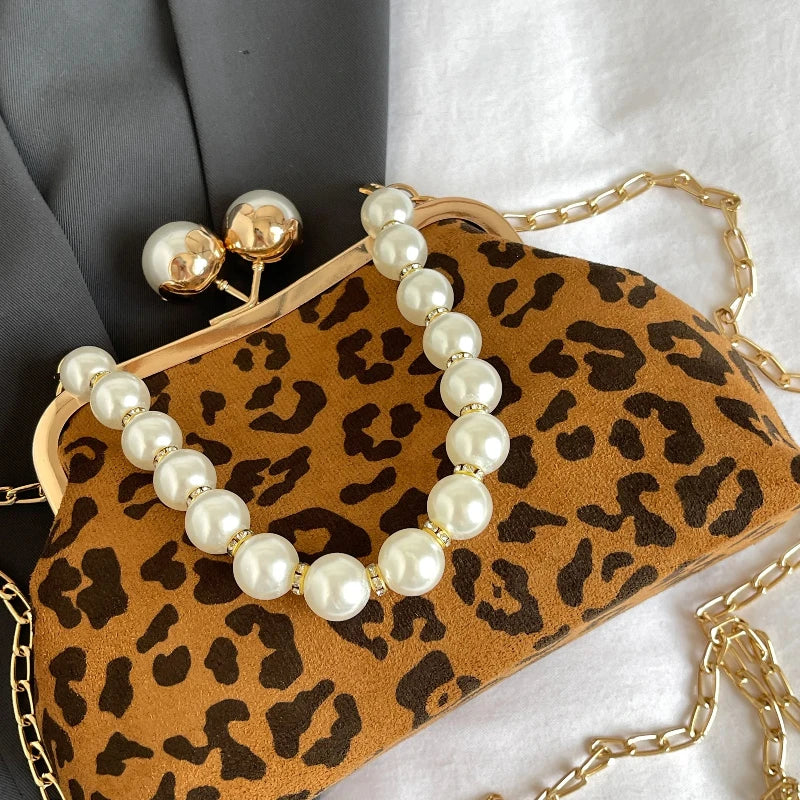 Sac à main motif léopard avec perles