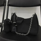 Sac à main noir moderne et imperméable