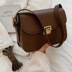 Sac à main rétro au style féminin