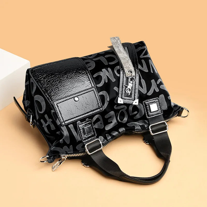 Sac à main style fourre-tout moderne