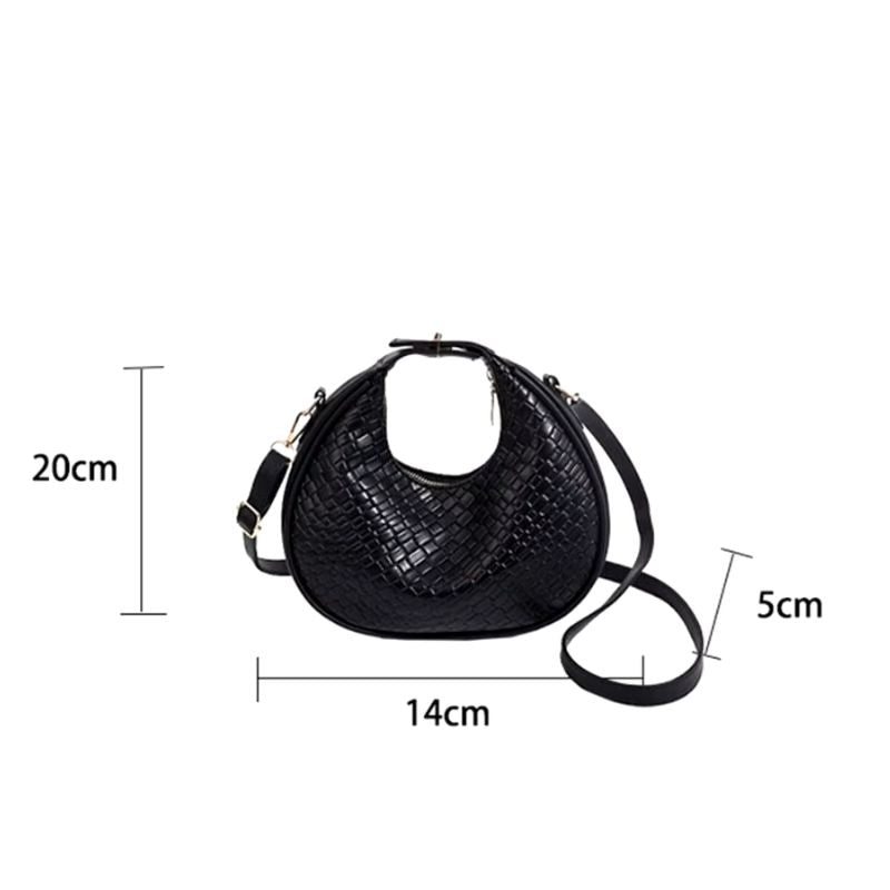 Sac à main tressé format baguette et style raffiné