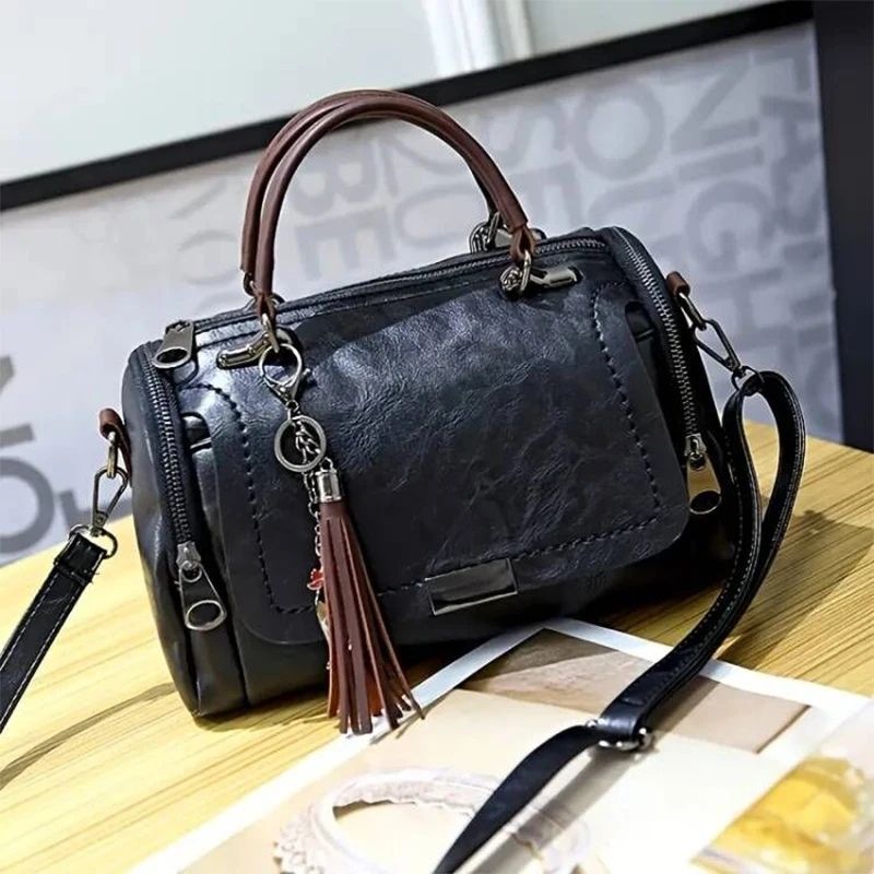 Sac à main vintage noir et élégant
