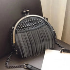 Sac à porter noir avec frange
