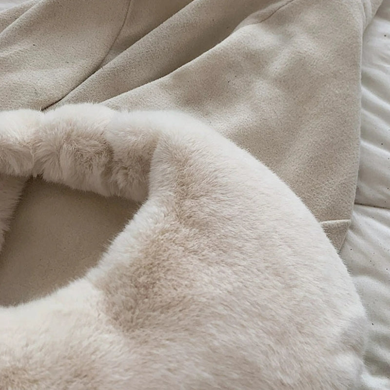 Sac actuel en fausse fourrure