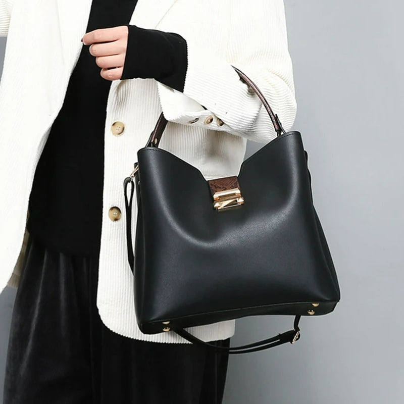 Sac assorti à sa pochette