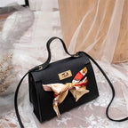 Sac avec nœud papillon destiné aux petites filles