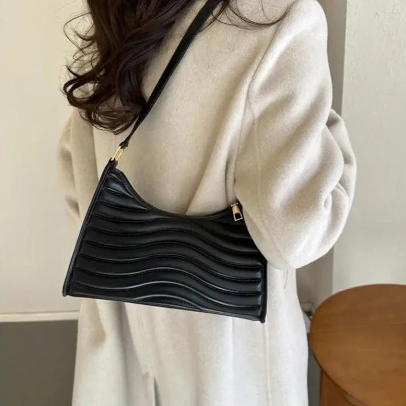 Sac baguette à main en simili noir au style élégant