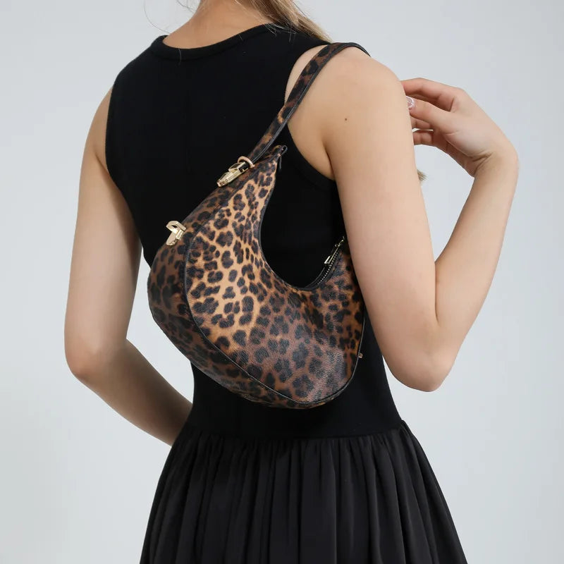 Sac baguette à motif léopard