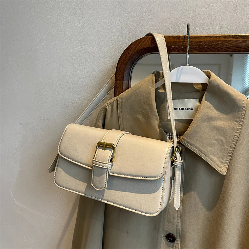 Sac baguette agrémenté d’une boucle
