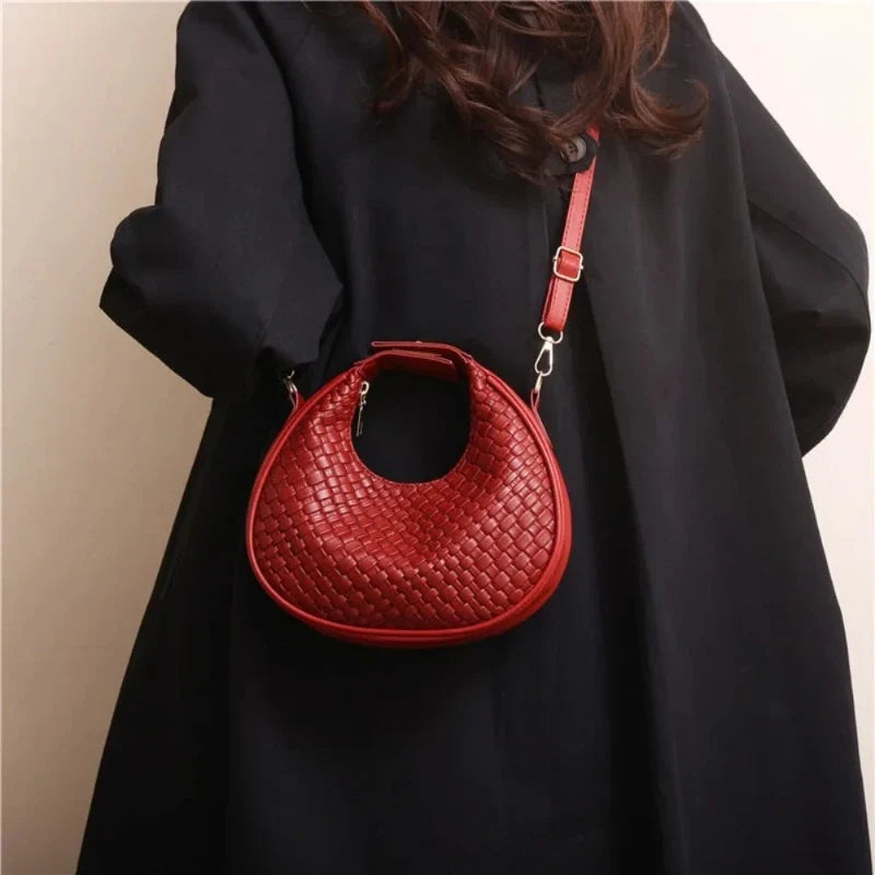 Sac baguette au tressage raffiné et élégant