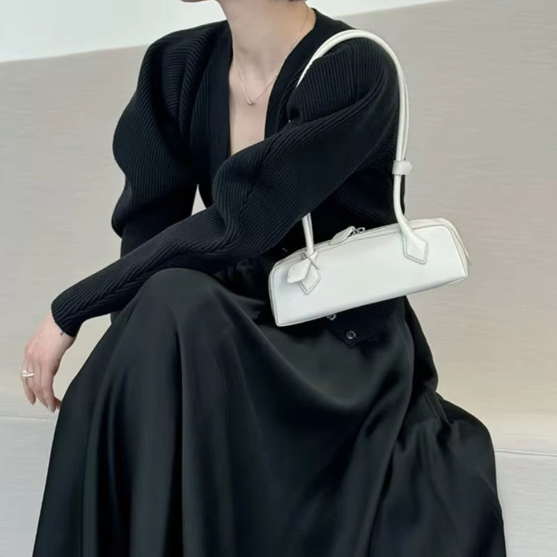 Sac baguette chic muni d'une anse élégante