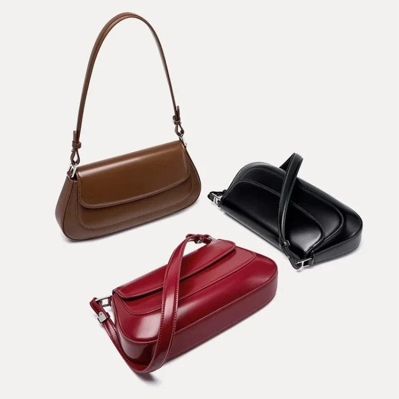 Sac baguette élégant à la silhouette compacte