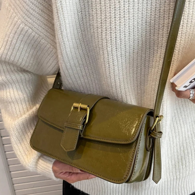 Sac baguette muni d’une boucle
