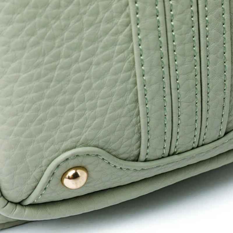 Sac bandoulière femme à porter sur la poitrine