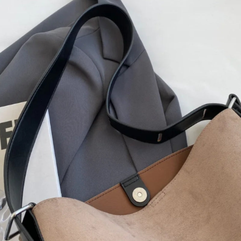 Sac bandoulière pour femme au format seau