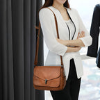 Sac besace femme à porter à la main