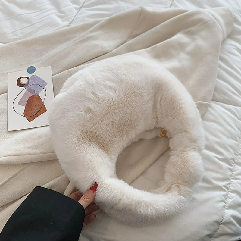 Sac branché en fourrure synthétique