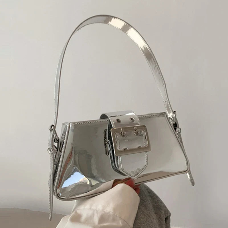 Sac brillant en forme de baguette