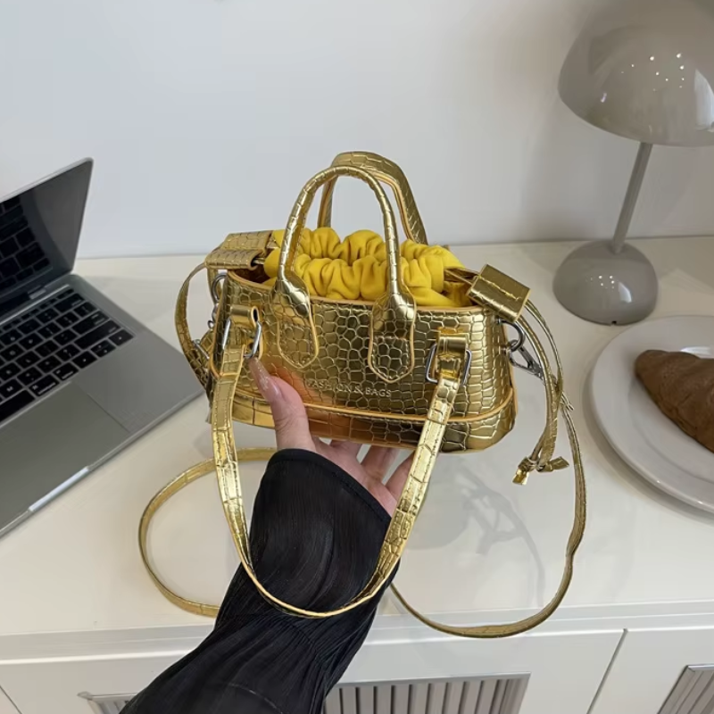 Sac brillant et luxueux en petit format