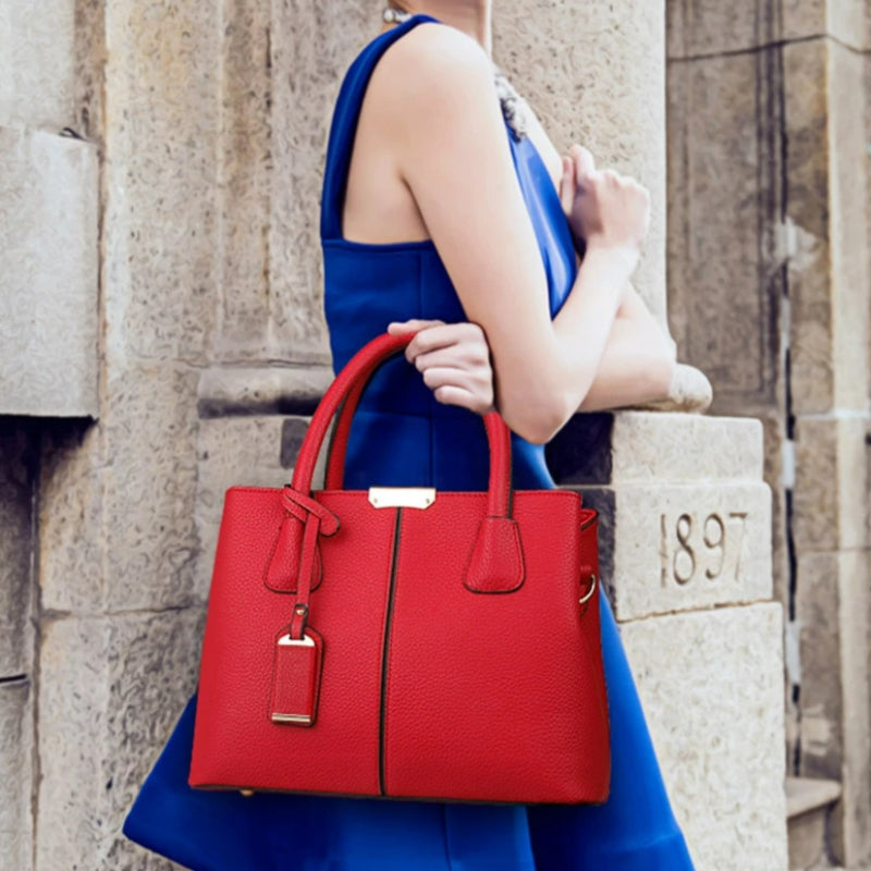 Sac carré à main et en bandoulière