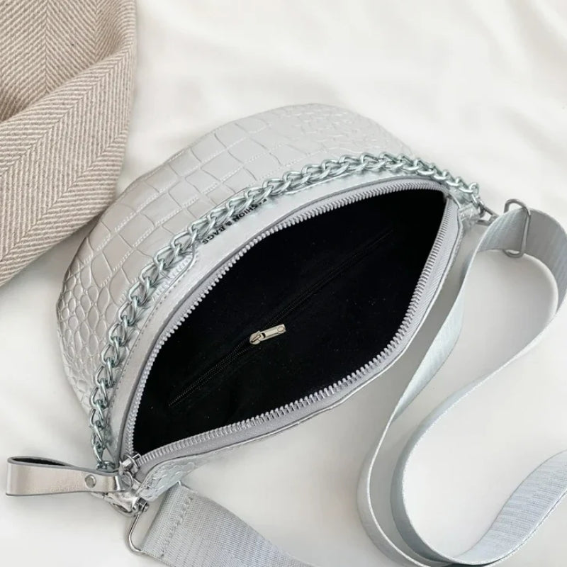 Sac ceinture femme à effet métallisé
