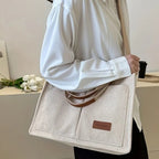 Sac conçu en velours côtelé