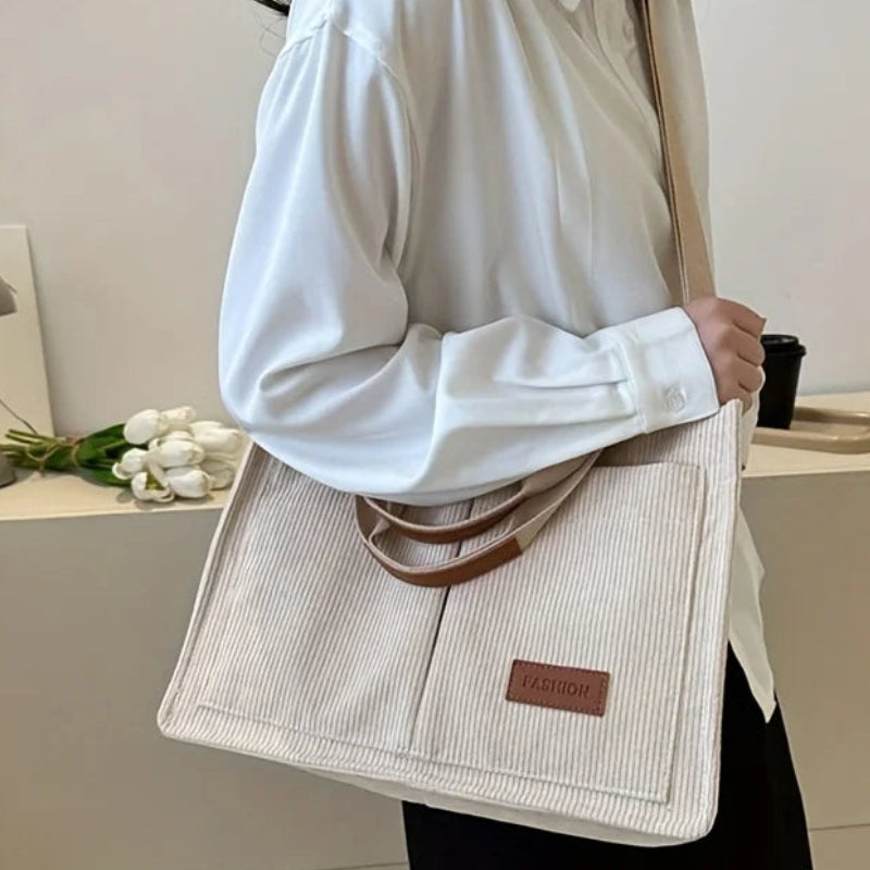 Sac conçu en velours côtelé