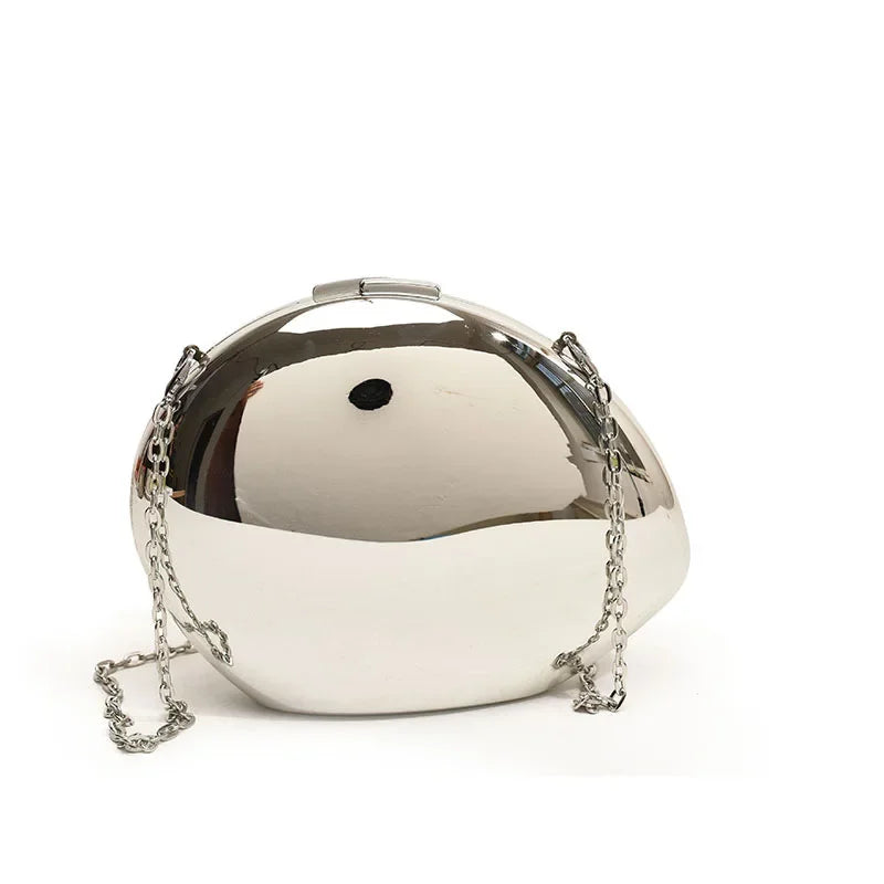 Sac coquillage de soirée au style original et brillant