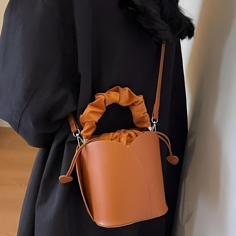 Sac cuir de type seau