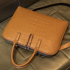 Sac d'ordinateur femme façon peau de serpent