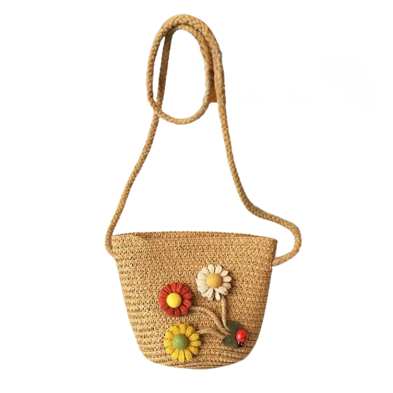 Sac de fille confectionné en paille