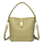 Sac de forme seau porté à main ou en bandoulière