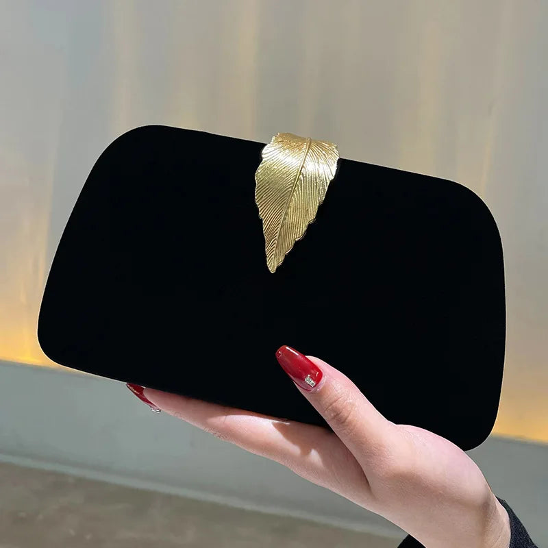 Sac de mariage avec feuille dorée au style luxueux