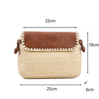 Sac de paille marron et beige porté en bandoulière