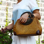 Sac de paille raffiné à l'élégance sobre