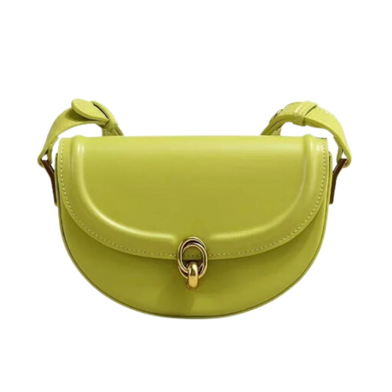 Sac de petite taille à main muni d’un rabat