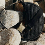 Sac demi-lune à finition tissée