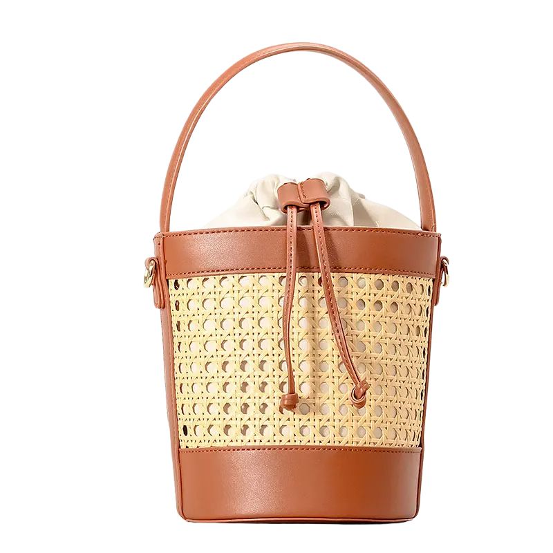 Sac design en rotin tressé avec bandoulière