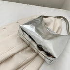 Sac éclatant et argenté au style luxueux