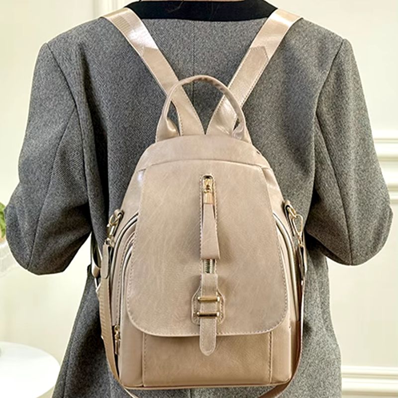Sac élégant et sobre à main comme à dos pour femme