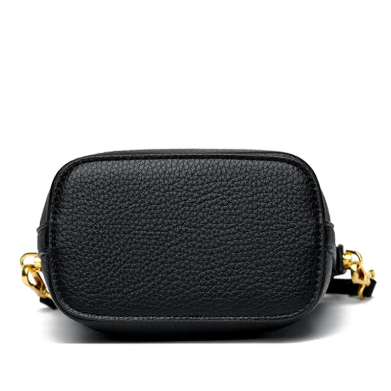 Sac en bandoulière de forme seau à main