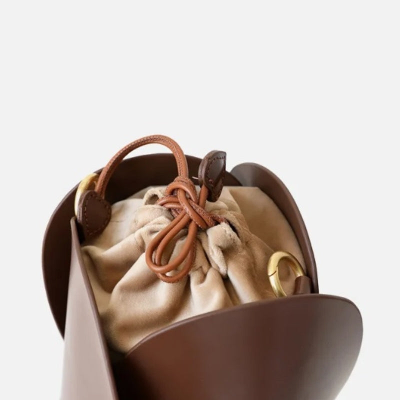 Sac en cuir au format seau
