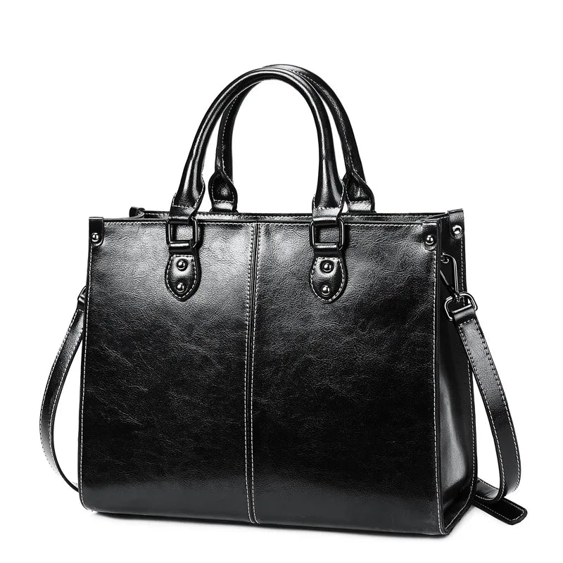 Sac en cuir de teinte marron à main