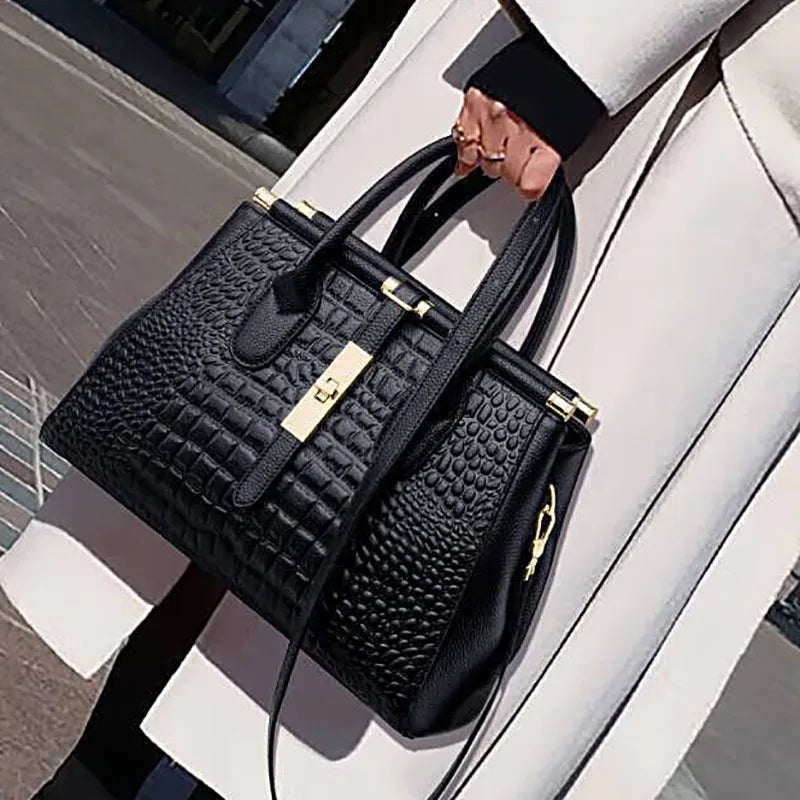 Sac en cuir noir pour femme effet crocodile