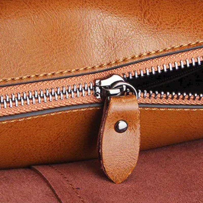 Sac en cuir souple destiné aux femmes