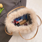 Sac en fausse fourrure à main doux et élégant