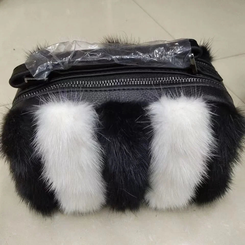 Sac en fourrure luxueux porté main
