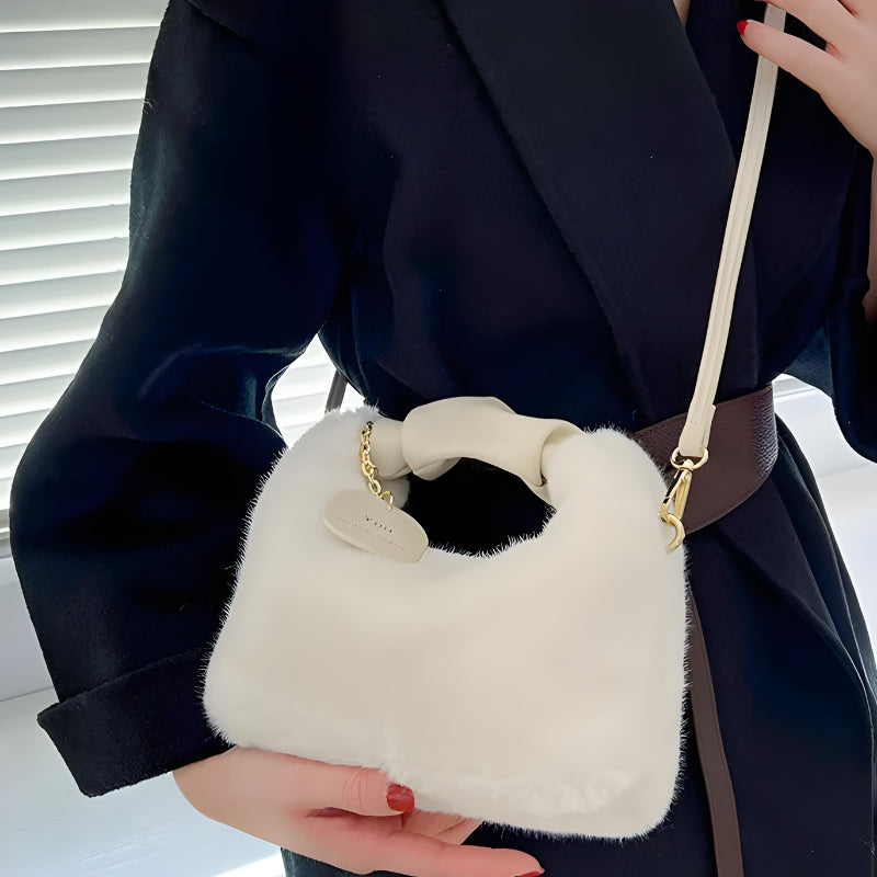 Sac en fourrure synthétique à main