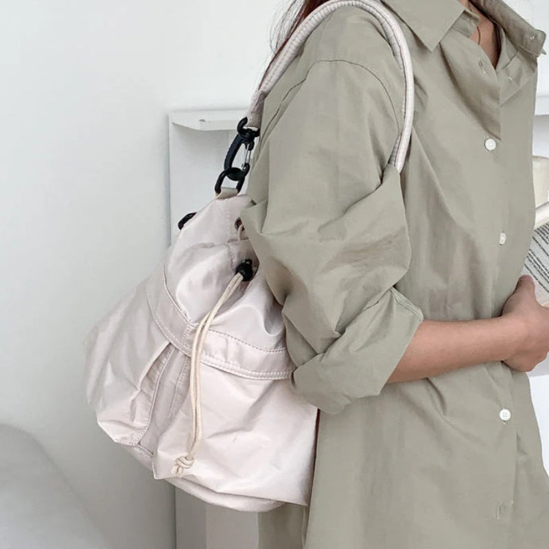 Sac en nylon à forme bourse